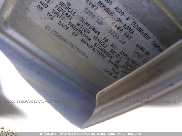 KL1TD66647B739054 - 2007 CHEVROLET AVEO LS SILVER photo 9