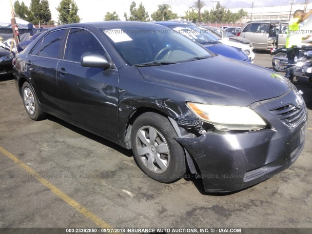4T1BE46KX7U018269 - 2007 TOYOTA CAMRY NEW GENERAT CE/LE/XLE/SE GRAY photo 1