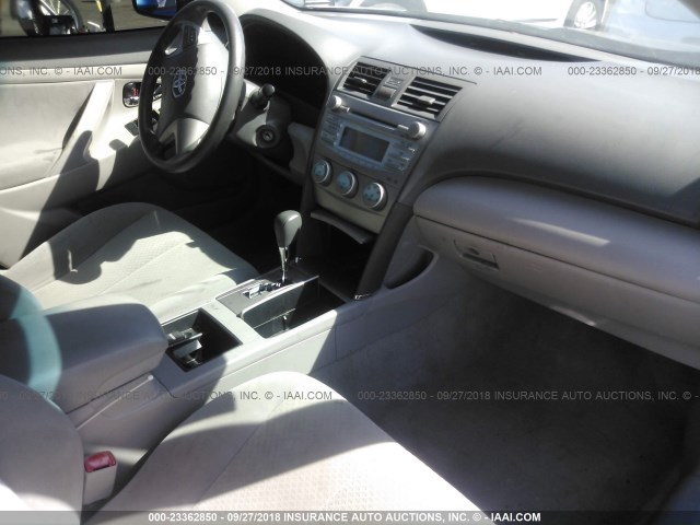 4T1BE46KX7U018269 - 2007 TOYOTA CAMRY NEW GENERAT CE/LE/XLE/SE GRAY photo 5