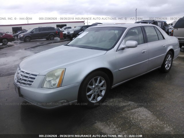 1G6KD5EY5AU103419 - 2010 CADILLAC DTS LUXURY COLLECTION SILVER photo 2