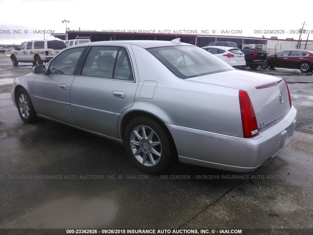 1G6KD5EY5AU103419 - 2010 CADILLAC DTS LUXURY COLLECTION SILVER photo 3