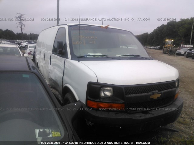 1GCSGAFX8E1111895 - 2014 CHEVROLET EXPRESS G1500  WHITE photo 1