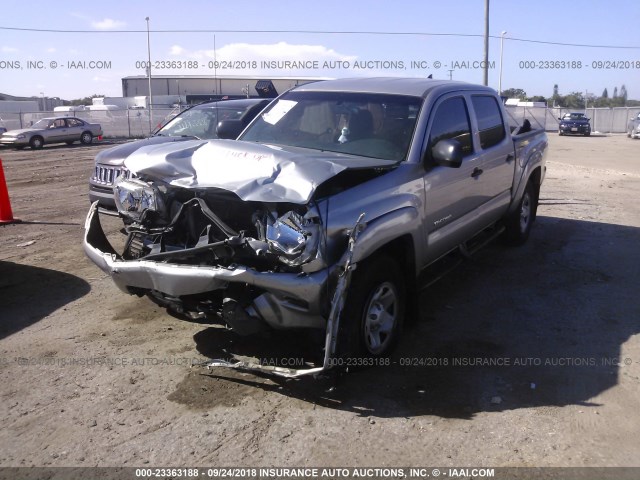 5TFJU4GN7FX078048 - 2015 TOYOTA TACOMA DOUBLE CAB PRERUNNER SILVER photo 2