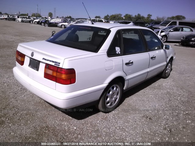 WVWEE83A9TE112927 - 1996 VOLKSWAGEN PASSAT GLX თეთრი ფოტო 4