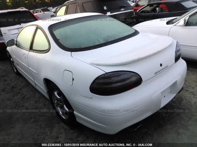 1G2WP121XWF323063 - 1998 PONTIAC GRAND PRIX GTP WHITE photo 3