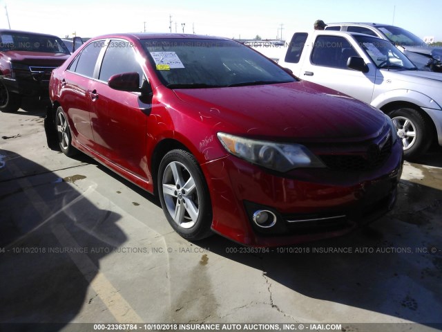4T1BF1FKXCU540664 - 2012 TOYOTA CAMRY SE/LE/XLE 红色 照片 1