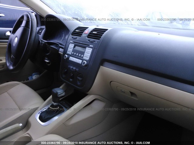 3VWEF71K77M059435 - 2007 VOLKSWAGEN JETTA WOLFSBURG 黑色 照片 5