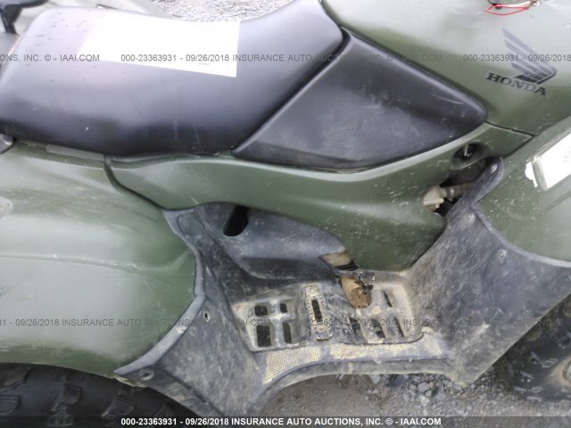 1HFTE3727D4404389 - 2013 HONDA TRX420 FPA GREEN photo 8