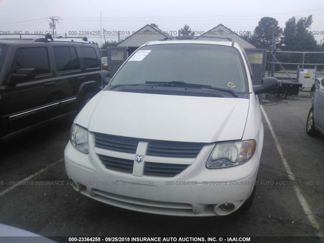 2D4GP44L06R692140 - 2006 DODGE GRAND CARAVAN SXT WHITE photo 6