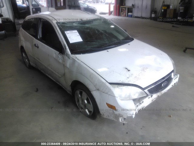 1FAHP31N47W100030 - 2007 FORD FOCUS ZX3/S/SE/SES WHITE photo 6