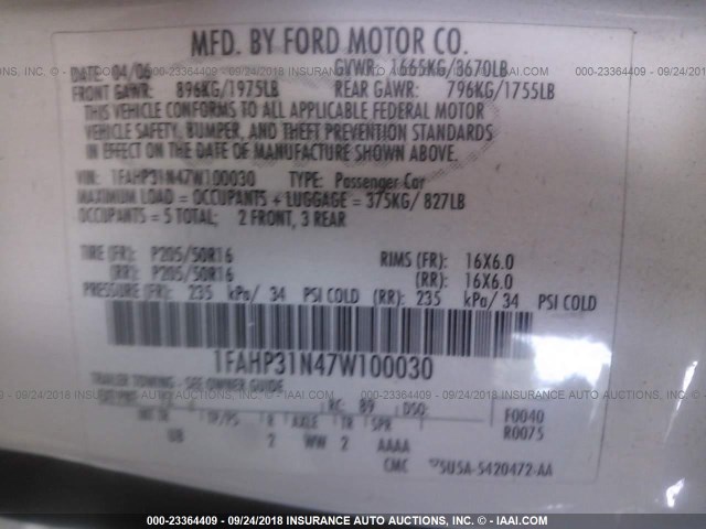 1FAHP31N47W100030 - 2007 FORD FOCUS ZX3/S/SE/SES WHITE photo 9