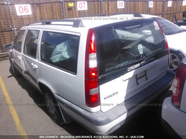 YV1LZ56D1Y2656700 - 2000 VOLVO V70 XC/SE WHITE photo 3