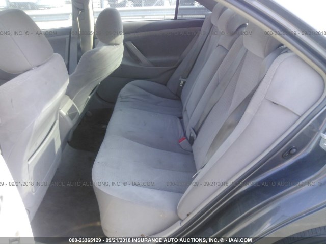 4T1BF3EK1BU740764 - 2011 TOYOTA CAMRY SE/LE/XLE ნაცრისფერი ფოტო 8