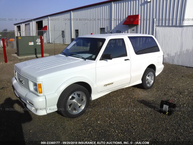 1GDCT18Z5P0810646 - 1993 GMC TYPHOON WHITE photo 2