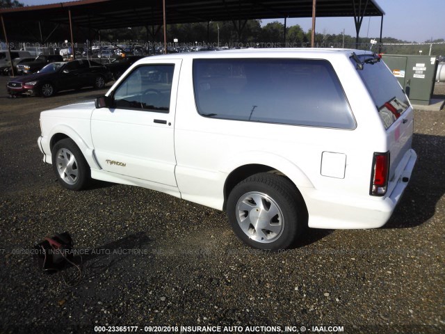 1GDCT18Z5P0810646 - 1993 GMC TYPHOON WHITE photo 3