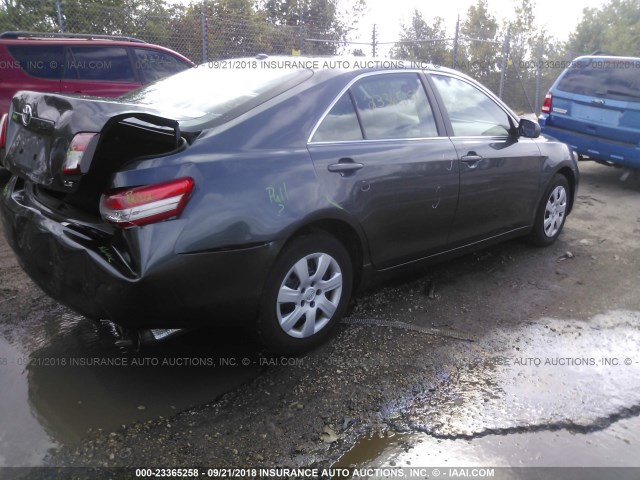 4T4BF3EK5AR044736 - 2010 TOYOTA CAMRY SE/LE/XLE GRAY photo 4