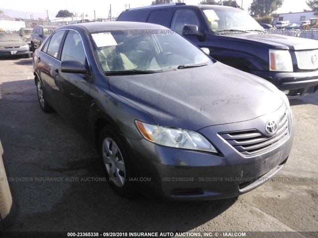 4T4BE46K49R077486 - 2009 TOYOTA CAMRY SE/LE/XLE ნაცრისფერი ფოტო 1