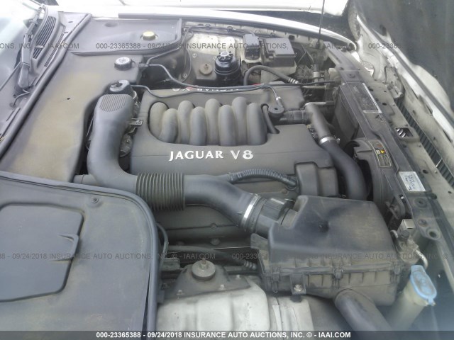 SAJHX1246WC818507 - 1998 JAGUAR XJ8 WHITE photo 10