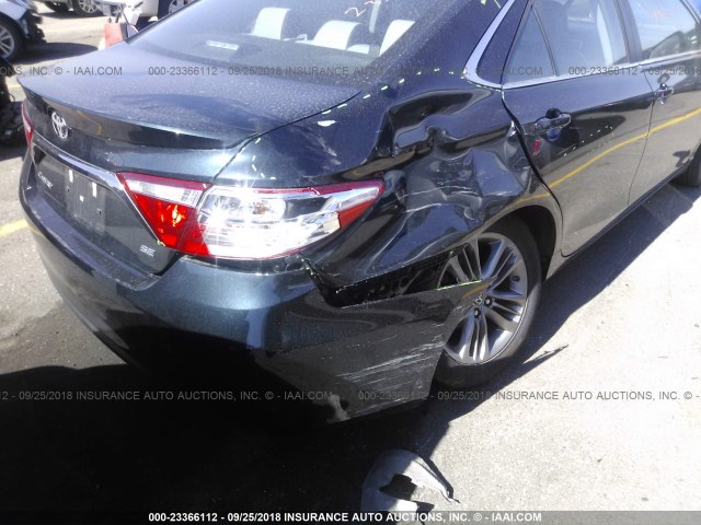 4T1BF1FK6GU583940 - 2016 TOYOTA CAMRY LE/XLE/SE/XSE BLACK photo 6