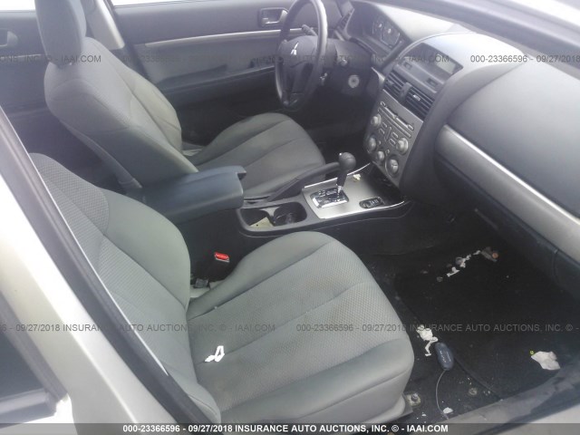 4A32B2FF1AE003095 - 2010 MITSUBISHI GALANT FE SILVER photo 5