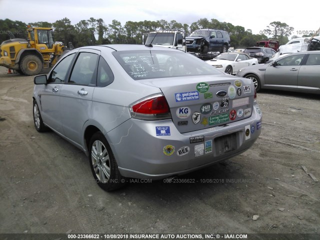 1FAHP35N38W183445 - 2008 FORD FOCUS SE/SEL/SES WHITE photo 3