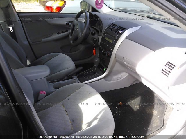 JTDBL40E199027221 - 2009 TOYOTA COROLLA LE/XLE BLACK photo 5
