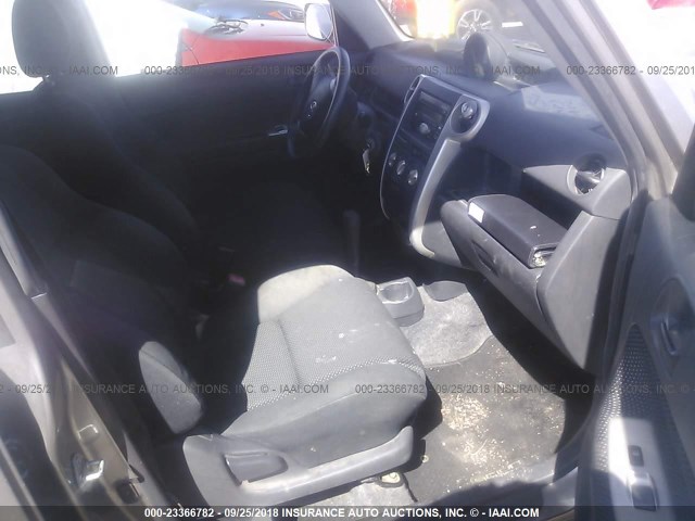 JTLKT324740159917 - 2004 TOYOTA SCION XB Plata foto 5