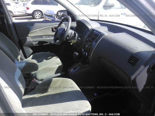 KM8JN72D45U107949 - 2005 HYUNDAI TUCSON GLS/LX SILVER photo 5