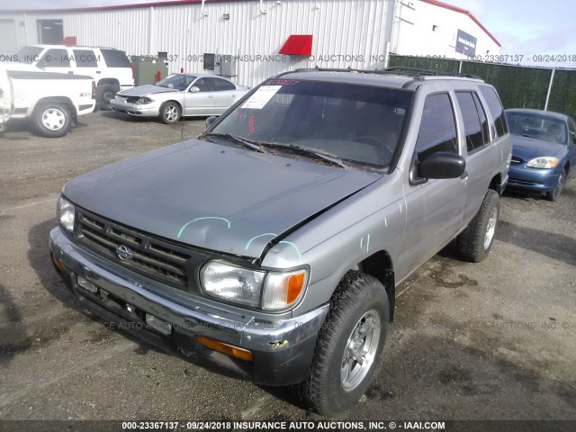 JN8AR05Y9XW309860 - 1999 NISSAN PATHFINDER LE/SE/XE SILVER photo 2