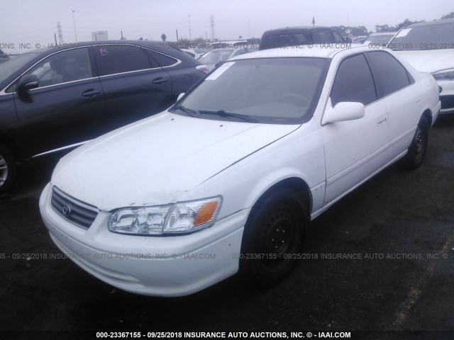 JT2BG22K2Y0403982 - 2000 TOYOTA CAMRY CE/LE/XLE 白色 照片 2