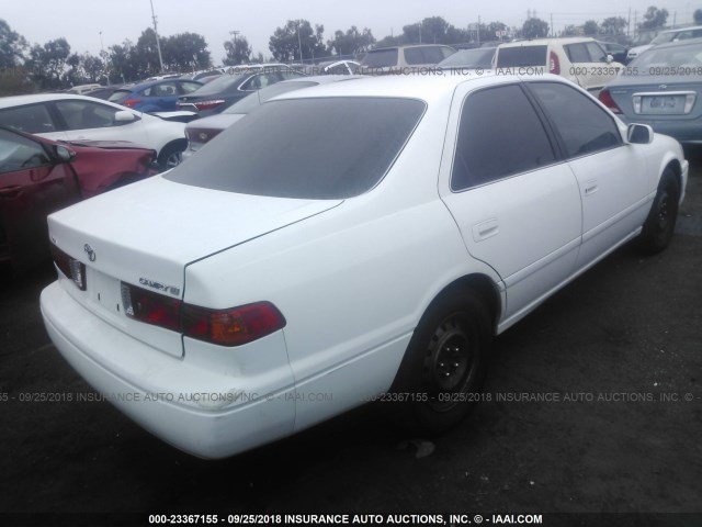 JT2BG22K2Y0403982 - 2000 TOYOTA CAMRY CE/LE/XLE 白色 照片 4