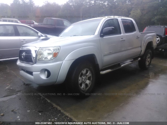 3TMLU4EN6BM057686 - 2011 TOYOTA TACOMA DOUBLE CAB 银色 照片 2