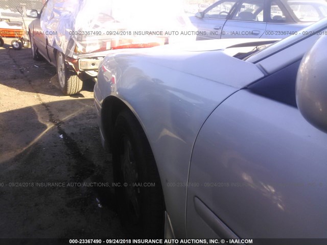 1G1NE52J516156889 - 2001 CHEVROLET MALIBU LS 银色 照片 6