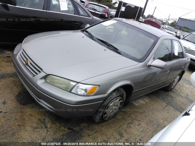 JT2BG22KXW0163660 - 1998 TOYOTA CAMRY CE/LE/XLE 灰色 照片 2