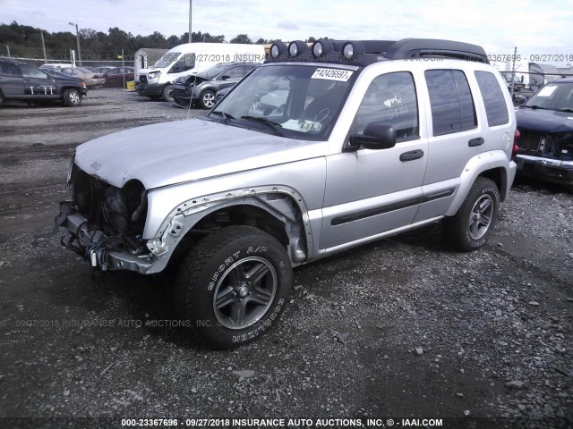 1J8GL38KX4W115438 - 2004 JEEP LIBERTY RENEGADE SILVER photo 2