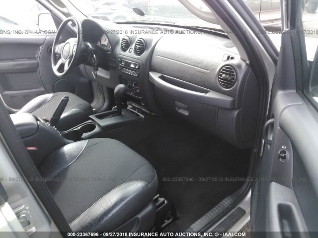 1J8GL38KX4W115438 - 2004 JEEP LIBERTY RENEGADE 银色 照片 5