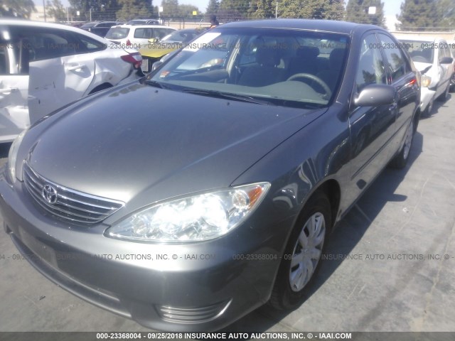 4T1BE32K95U565014 - 2005 TOYOTA CAMRY LE/XLE/SE Қоңыр фото 2
