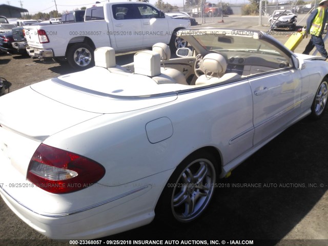 WDBTK72F88T091271 - 2008 MERCEDES-BENZ CLK 550 WHITE photo 4