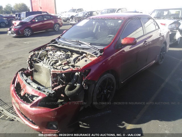 2T1BU4EE8DC075789 - 2013 TOYOTA COROLLA S/LE RED photo 2