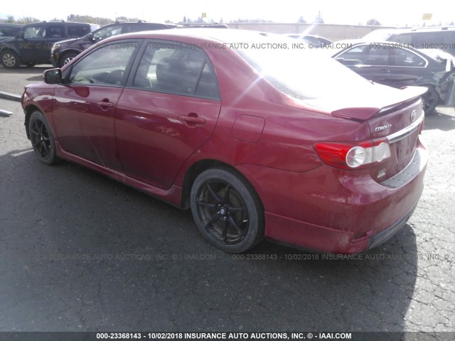 2T1BU4EE8DC075789 - 2013 TOYOTA COROLLA S/LE RED photo 3