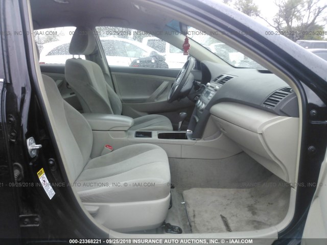 4T4BE46K88R035420 - 2008 TOYOTA CAMRY CE/LE/XLE/SE BLACK photo 5