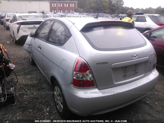 KMHCM36C28U102713 - 2008 HYUNDAI ACCENT GS SILVER photo 3