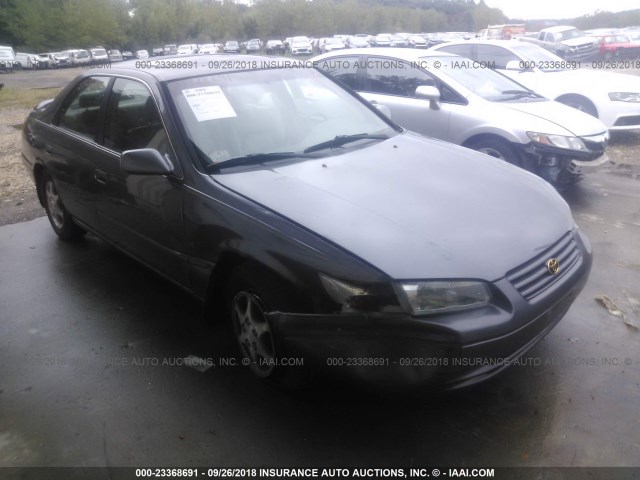 JT2BG22K7V0012371 - 1997 TOYOTA CAMRY LE/XLE 灰色 照片 1
