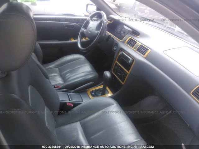JT2BG22K7V0012371 - 1997 TOYOTA CAMRY LE/XLE 灰色 照片 5