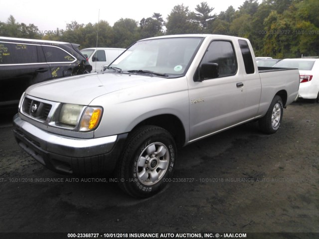 1N6DD26S4XC342695 - 1999 NISSAN FRONTIER KING CAB XE/KING CAB SE SILVER photo 2