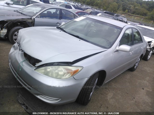4T1BE32K73U157690 - 2003 TOYOTA CAMRY LE/XLE/SE Күміс фото 2