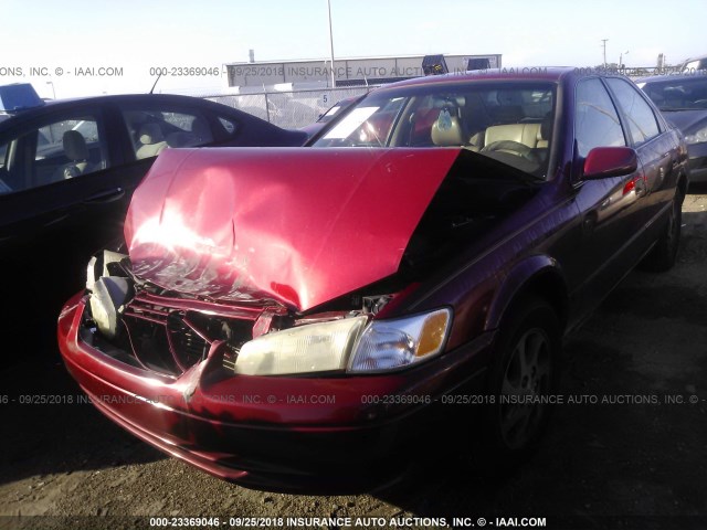 4T1BF28K4WU065746 - 1998 TOYOTA CAMRY CE/LE/XLE RED photo 2