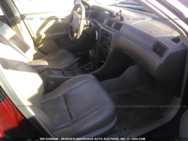 4T1BF28K4WU065746 - 1998 TOYOTA CAMRY CE/LE/XLE 红色 照片 5