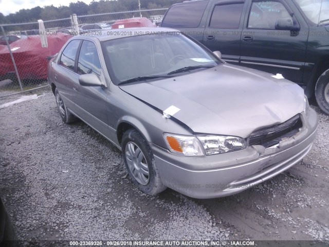 JT2BG28K310550745 - 2001 TOYOTA CAMRY LE/XLE 银色 照片 1