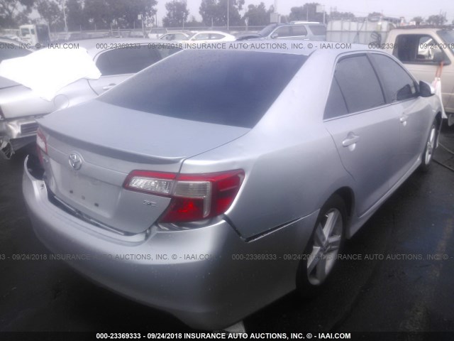 4T1BF1FK1CU138757 - 2012 TOYOTA CAMRY SE/LE/XLE 银色 照片 4